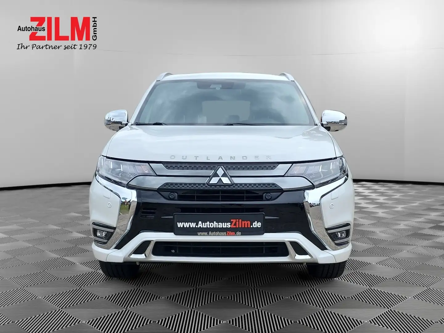 Mitsubishi Outlander 2.4 4WD PHEV TOP 4WD,*RFK * SHZ * SR/WR * AHK Weiß - 2