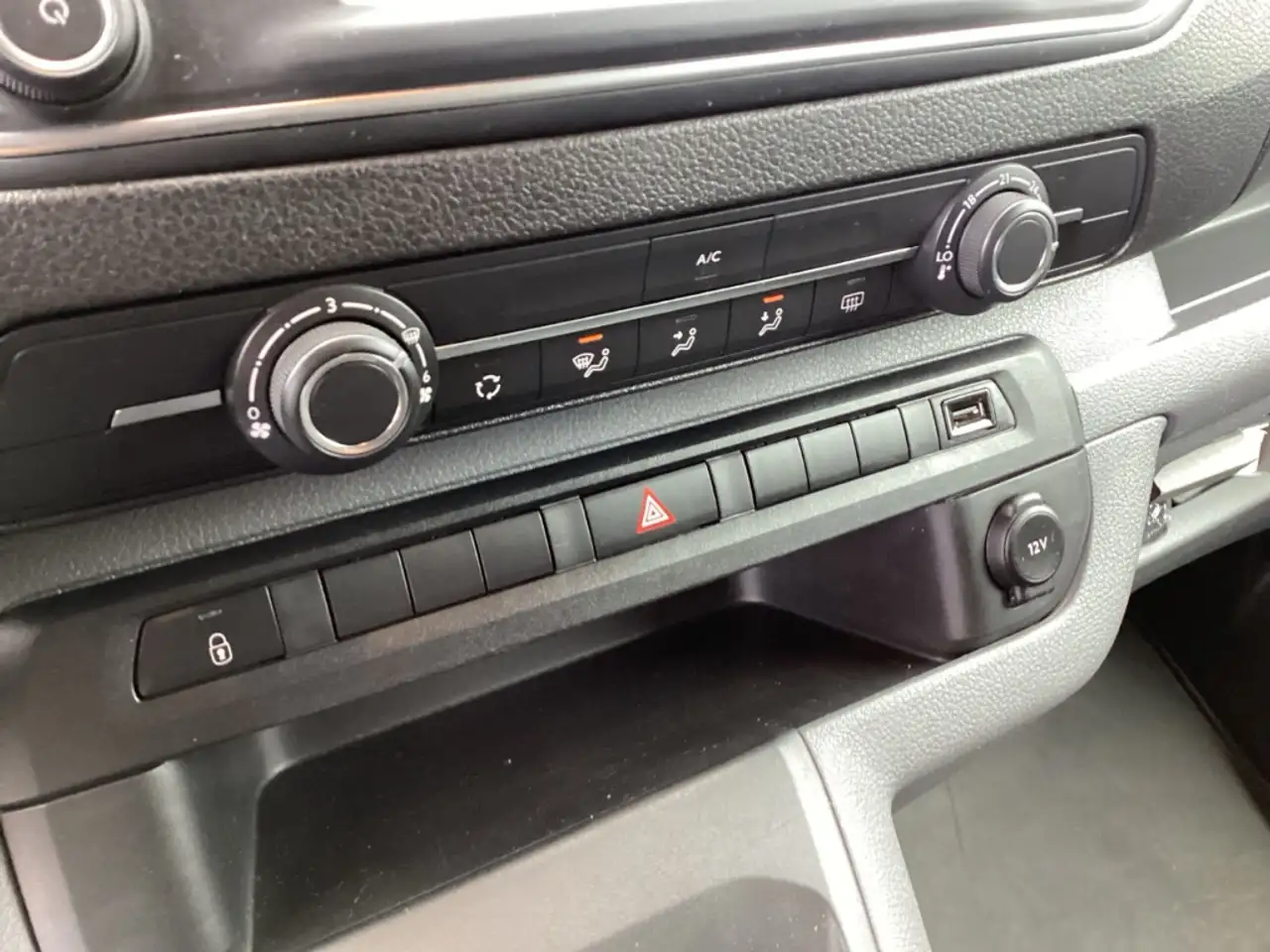 Opel Vivaro Kombi L+Klimaautomatik+Parksensoren+el.Fensterhebe 11