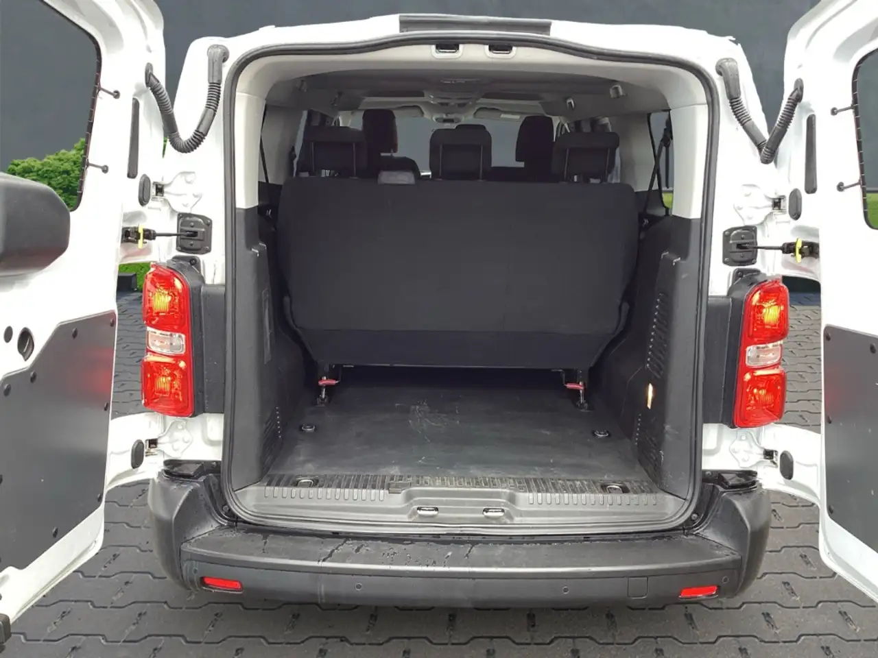 Opel Vivaro Kombi L+Klimaautomatik+Parksensoren+el.Fensterhebe 5