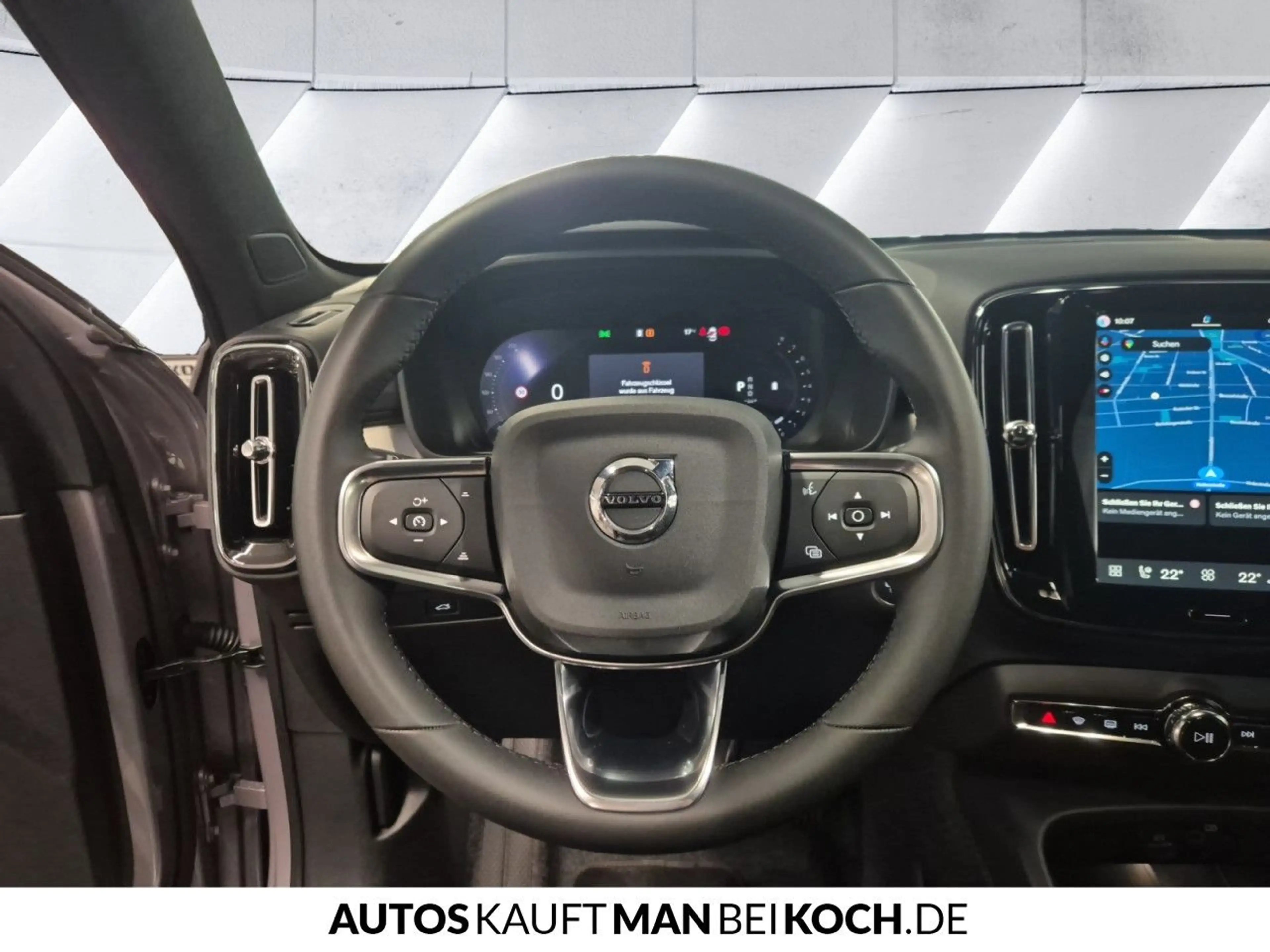 Volvo XC40 B3 Plus Dark ACC BLIS H/K 360° Notrad SHZ — photo 9