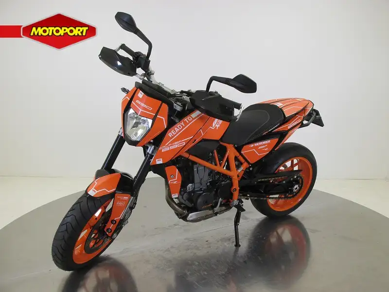 KTM 690 Duke - foto 3