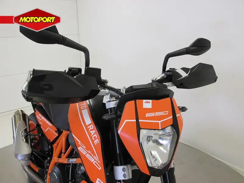 KTM 690 Duke - foto 7