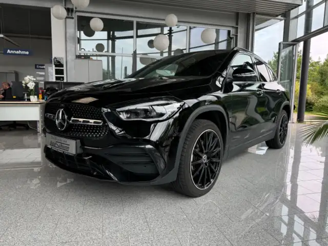 Mercedes-Benz GLA 250 e AMG Line MBUX-Pano-elSitz-Navi-Memory