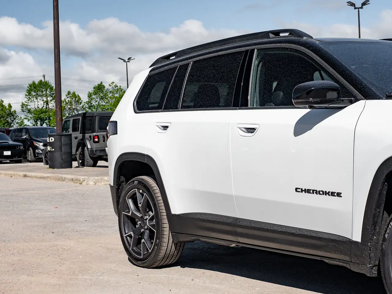 Jeep Cherokee снимка Jeep Cherokee