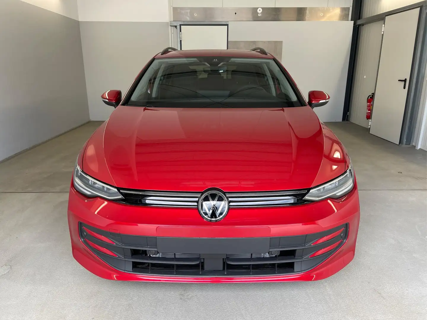 Volkswagen Golf Variant Facelift Life 150PS DSG AHK+Kessy+Navi 1.5 eTSI... Červená - 2