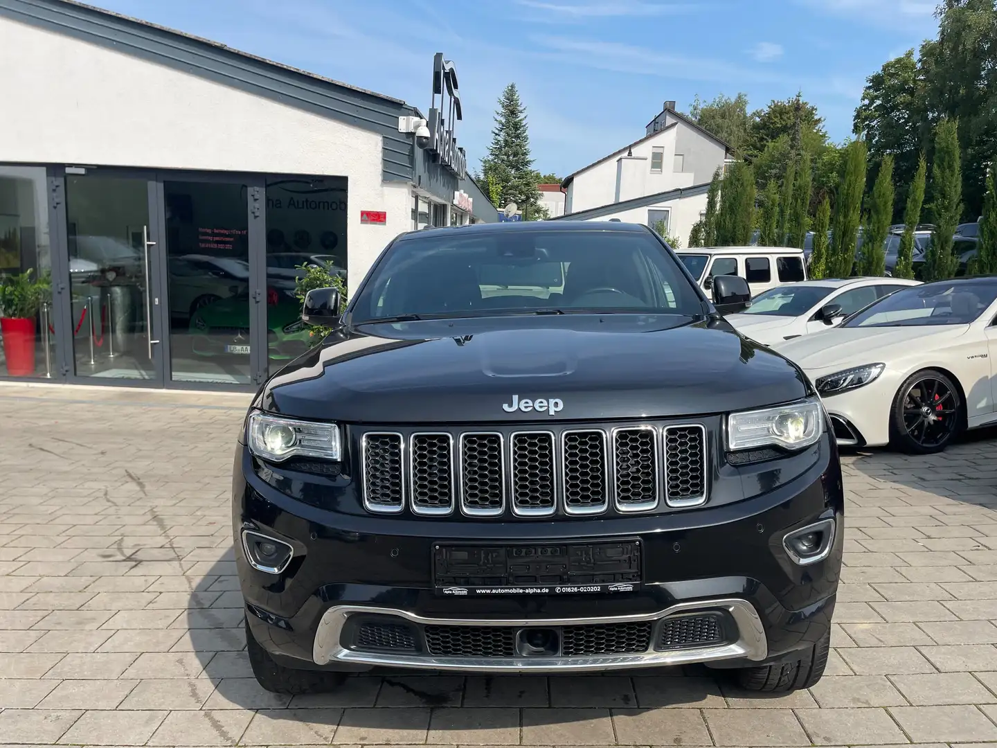 Jeep Grand Cherokee 3.0 CRD Overland Schwarz - 2