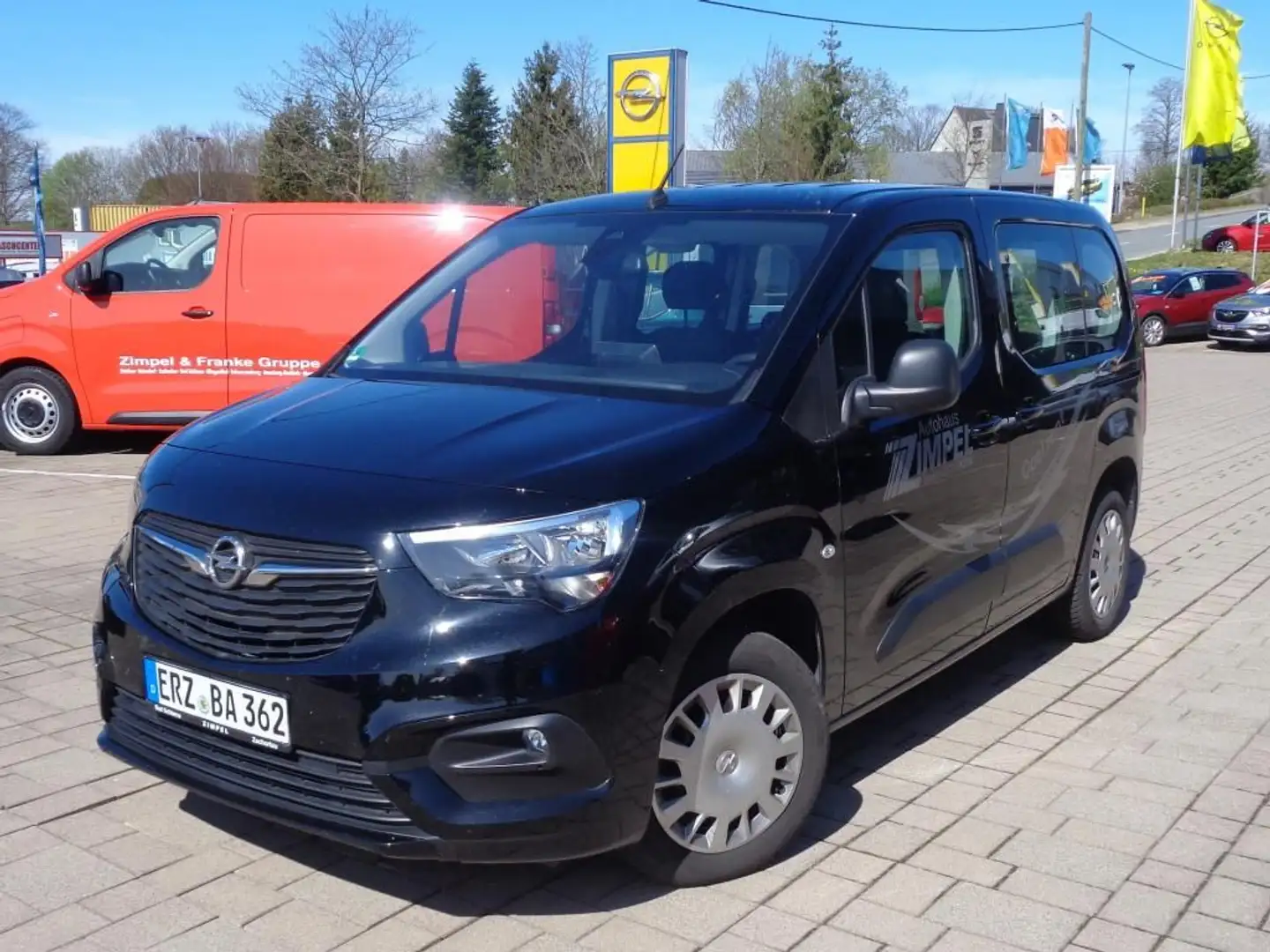 Opel Combo Life 1.2 96 kW 130 PS Klimaautomatik, BT, - 1