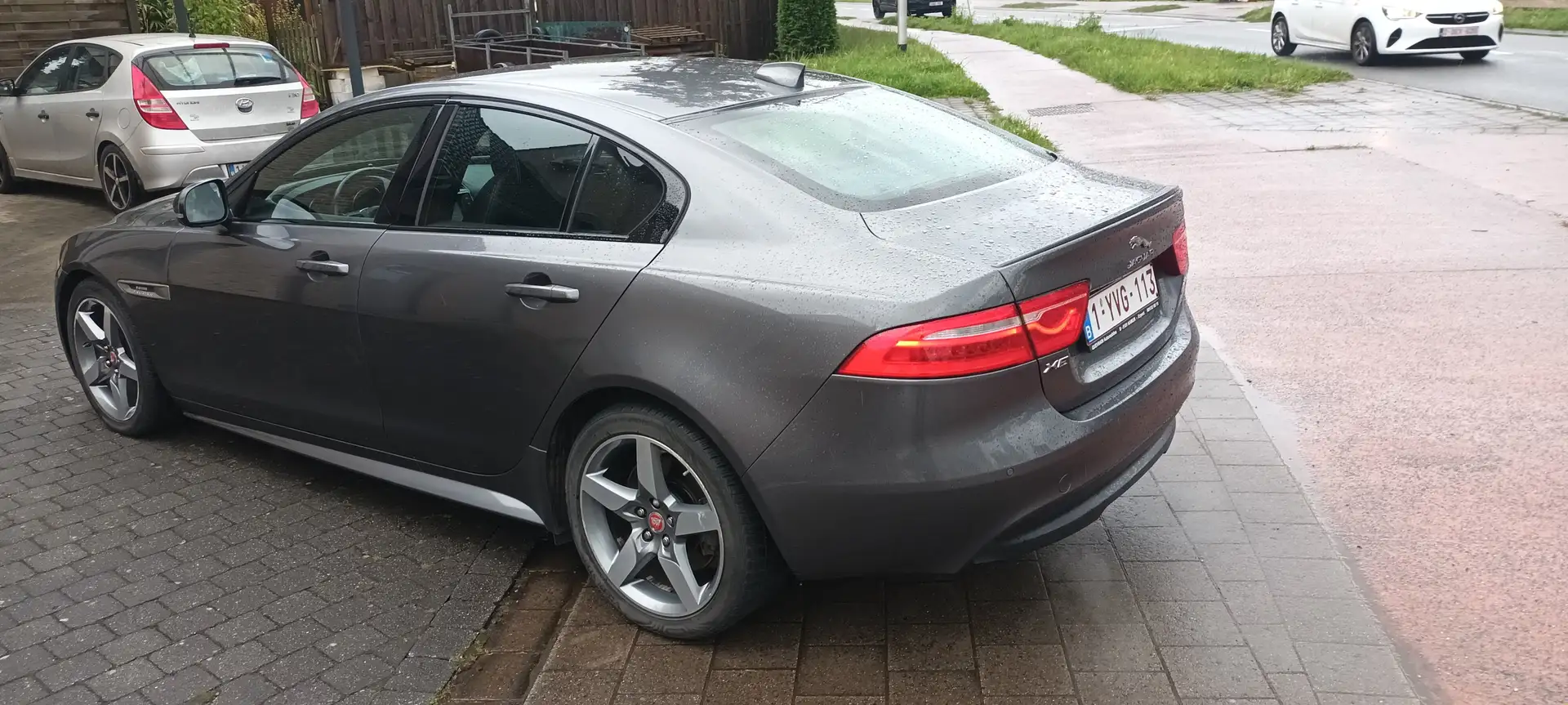 Jaguar XE XE 20t R-Sport Grijs - 2
