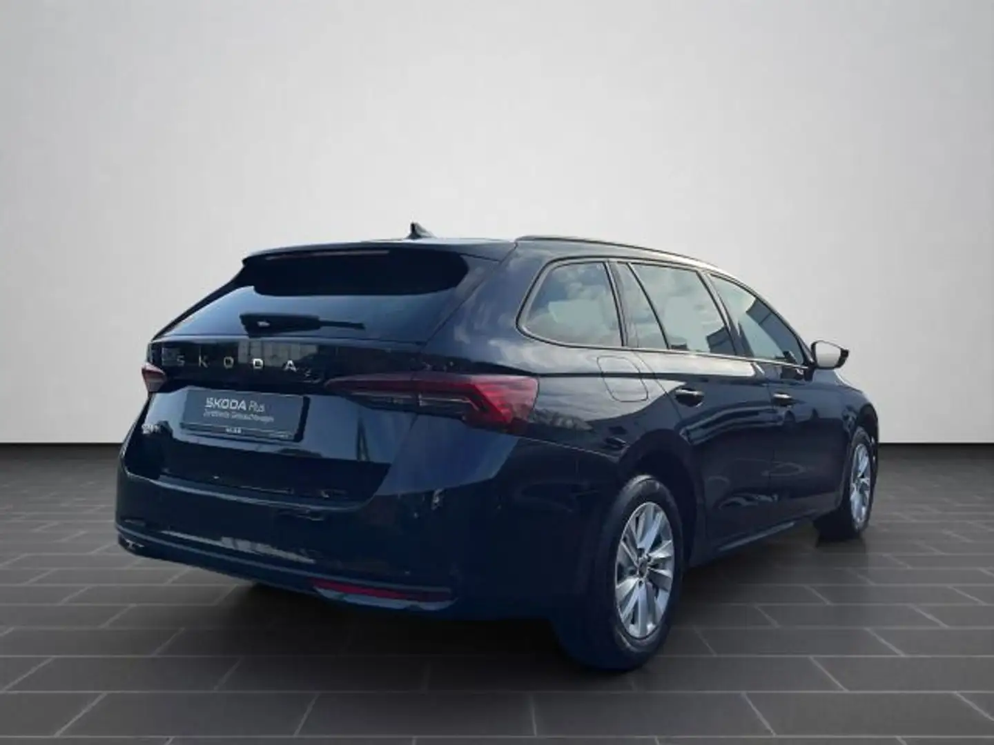 Skoda Octavia Combi 1.5 eTSI DSG Selection LED+ACC+Kam Schwarz - 2