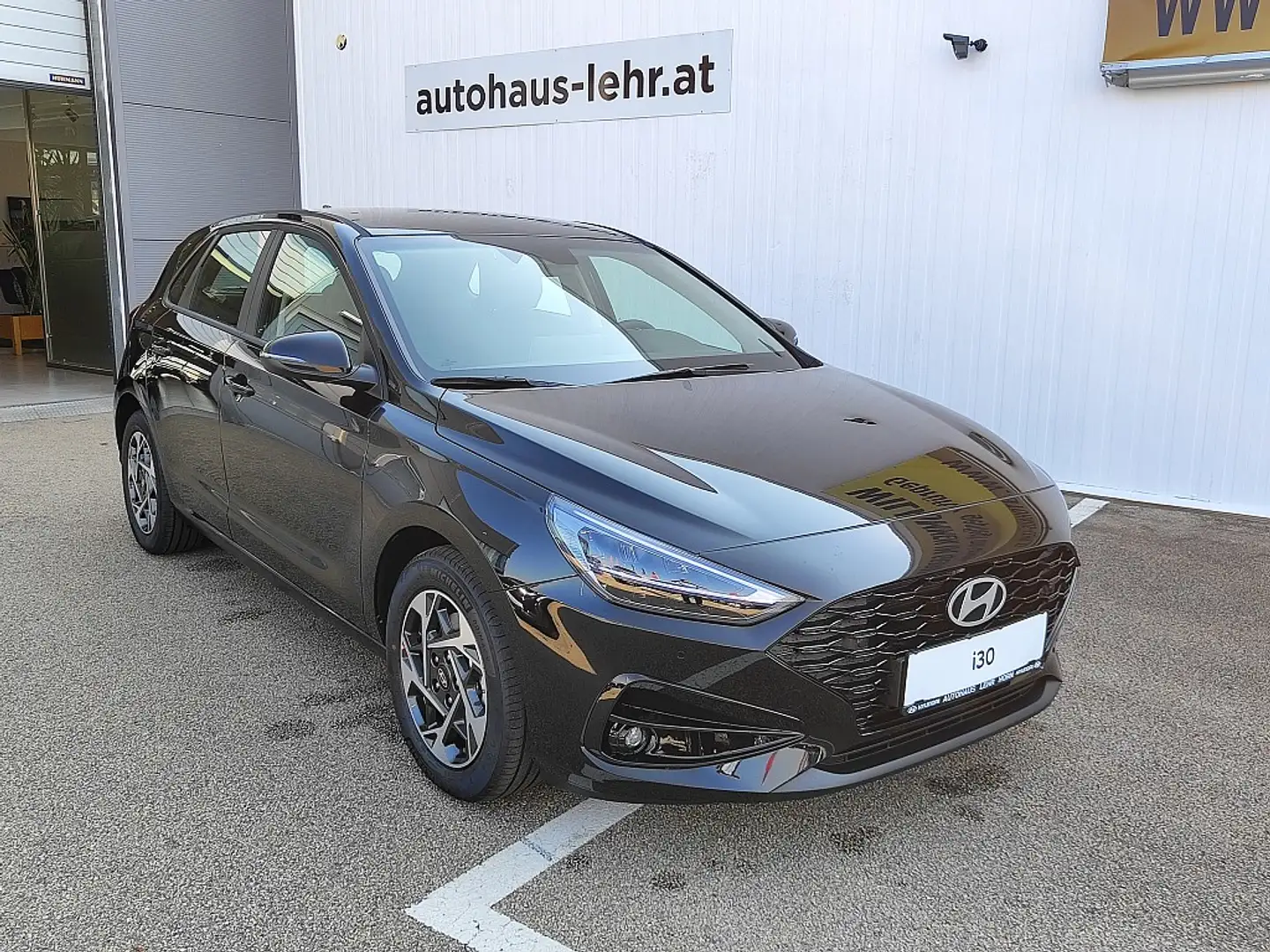 Hyundai i30 1,0 TGDI Go! Schwarz - 1