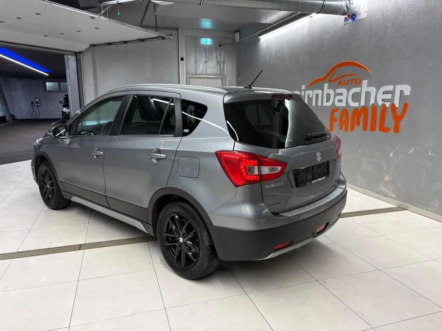 Suzuki SX4 S-Cross 1.0 DITC ALLGRIP shine Grau - 1