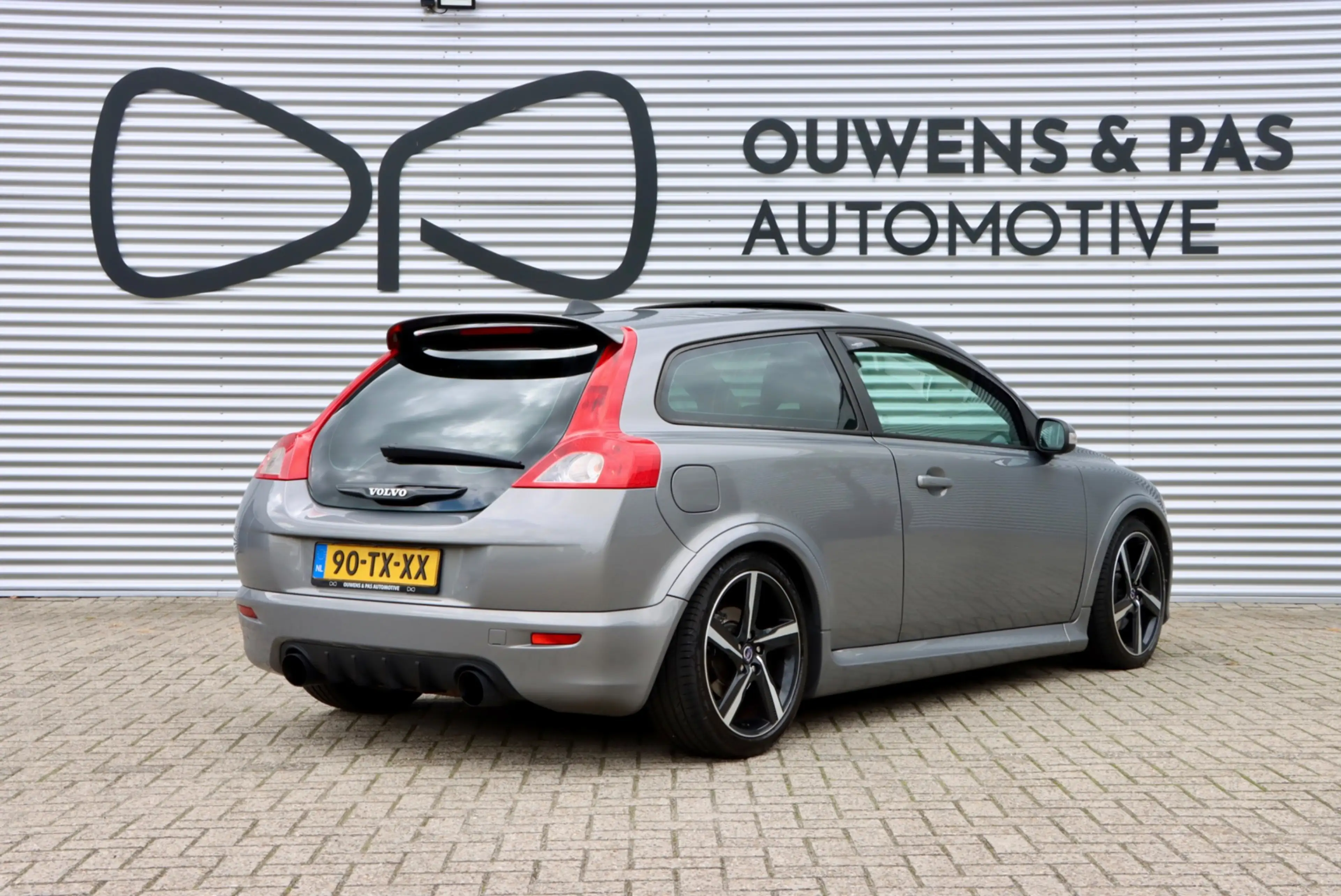 Volvo C30 2.5 T5 Momentum | R Design | Schuifdak | Nieuwe Ko — photo 8