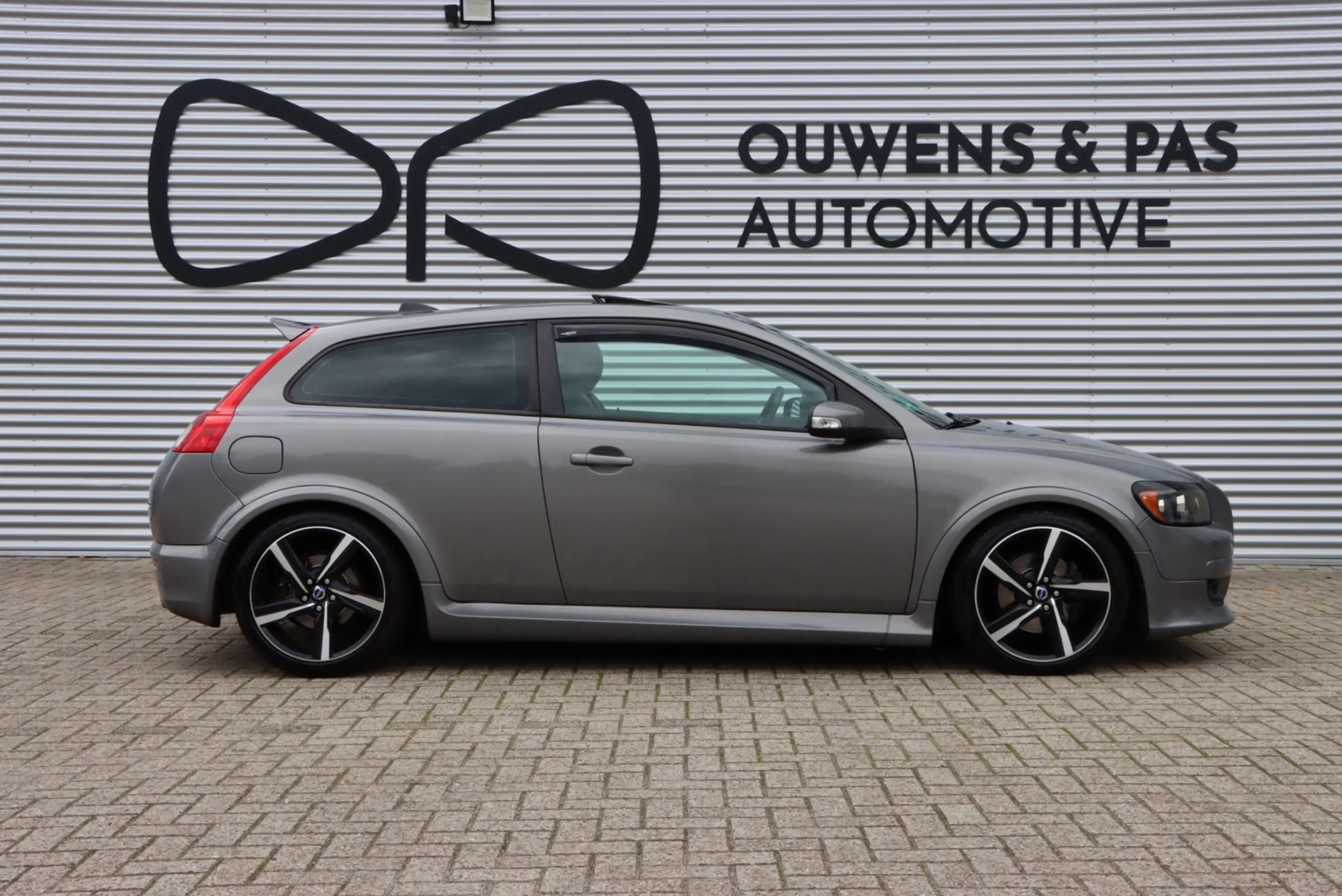 Volvo C30 2.5 T5 Momentum | R Design | Schuifdak | Nieuwe Ko — photo 9