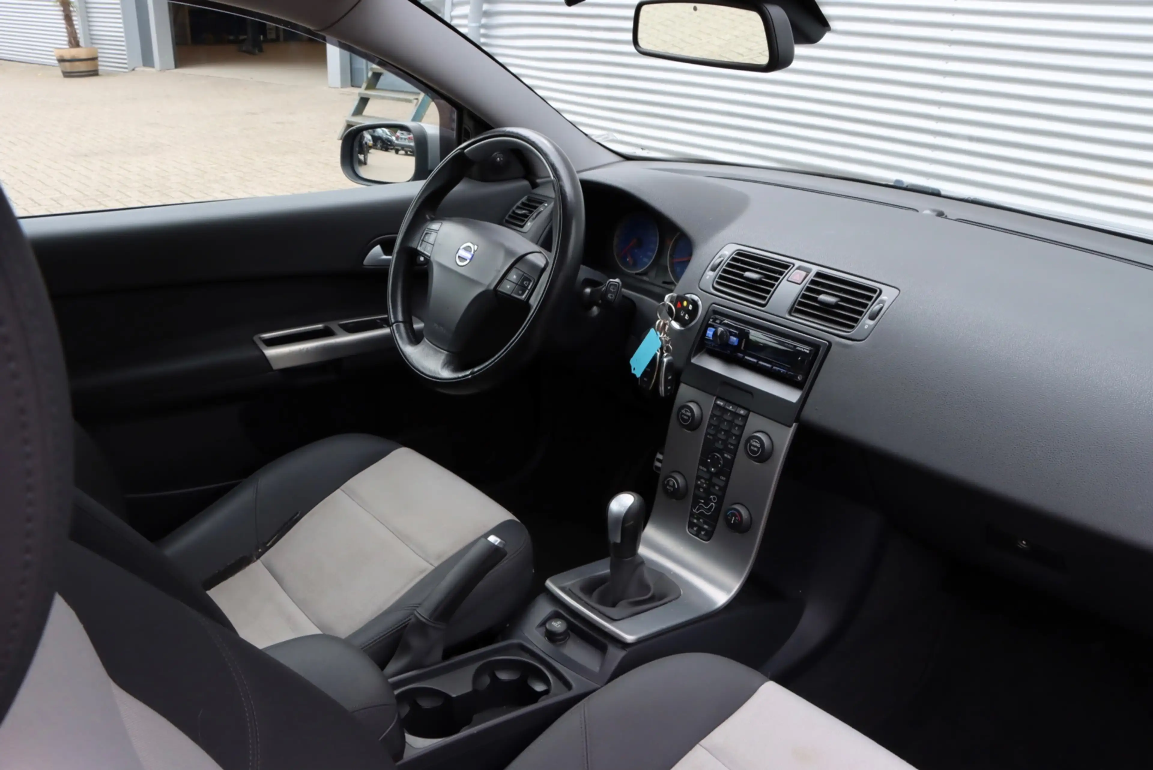 Volvo C30 2.5 T5 Momentum | R Design | Schuifdak | Nieuwe Ko — photo 6