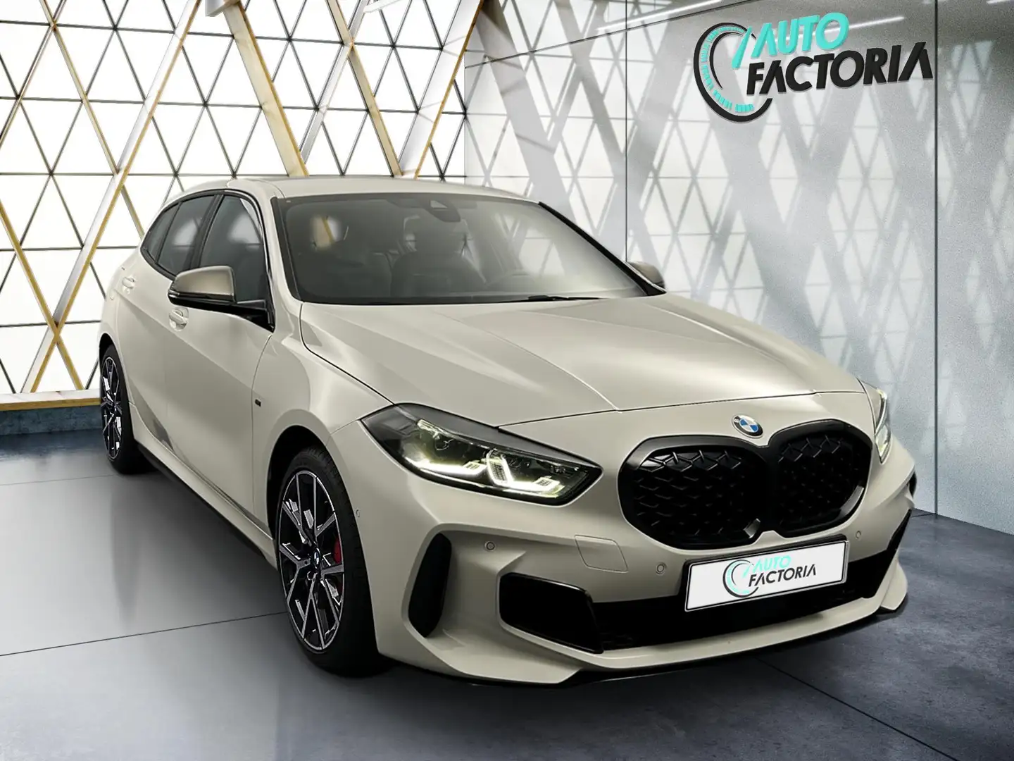 BMW 135 -26% M 135i 306cv BVA8 4x4 +GPS+CAM+FULL LED+Opts Beige - 2