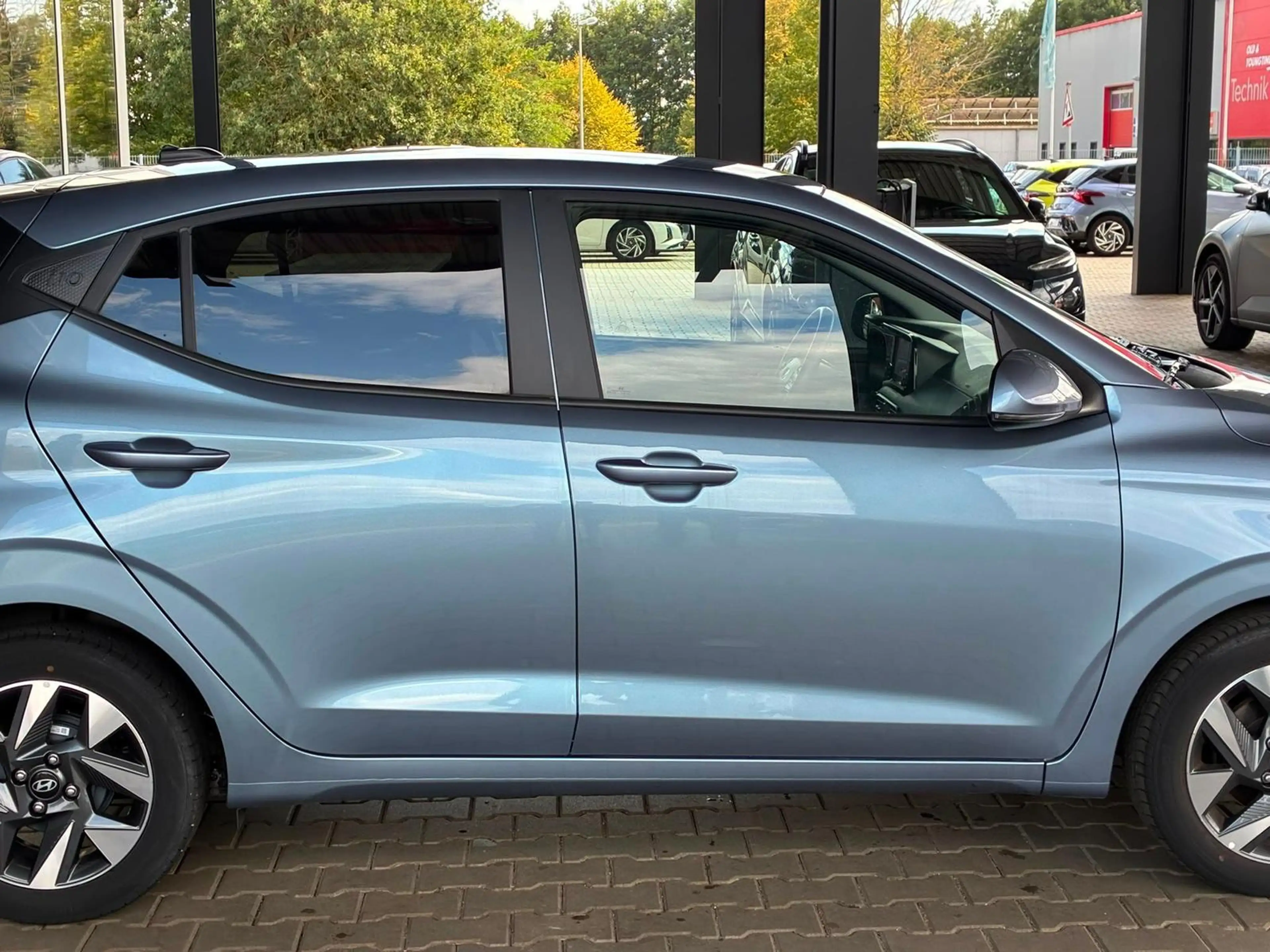 Hyundai i10 MPI 1.0 63PS Comfort / CarPlay / Navi / Kamera / T — photo 14