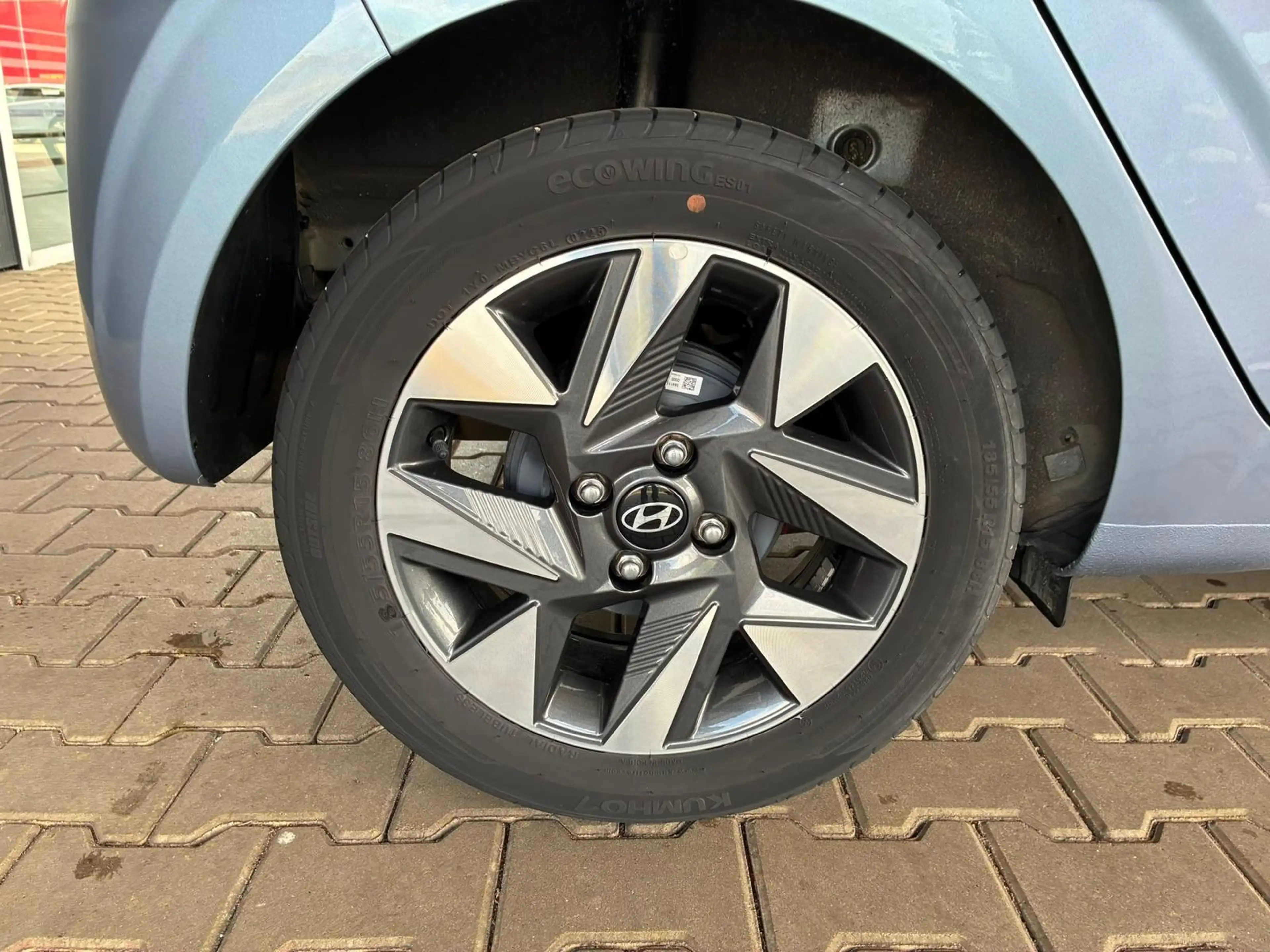 Hyundai i10 MPI 1.0 63PS Comfort / CarPlay / Navi / Kamera / T — photo 9