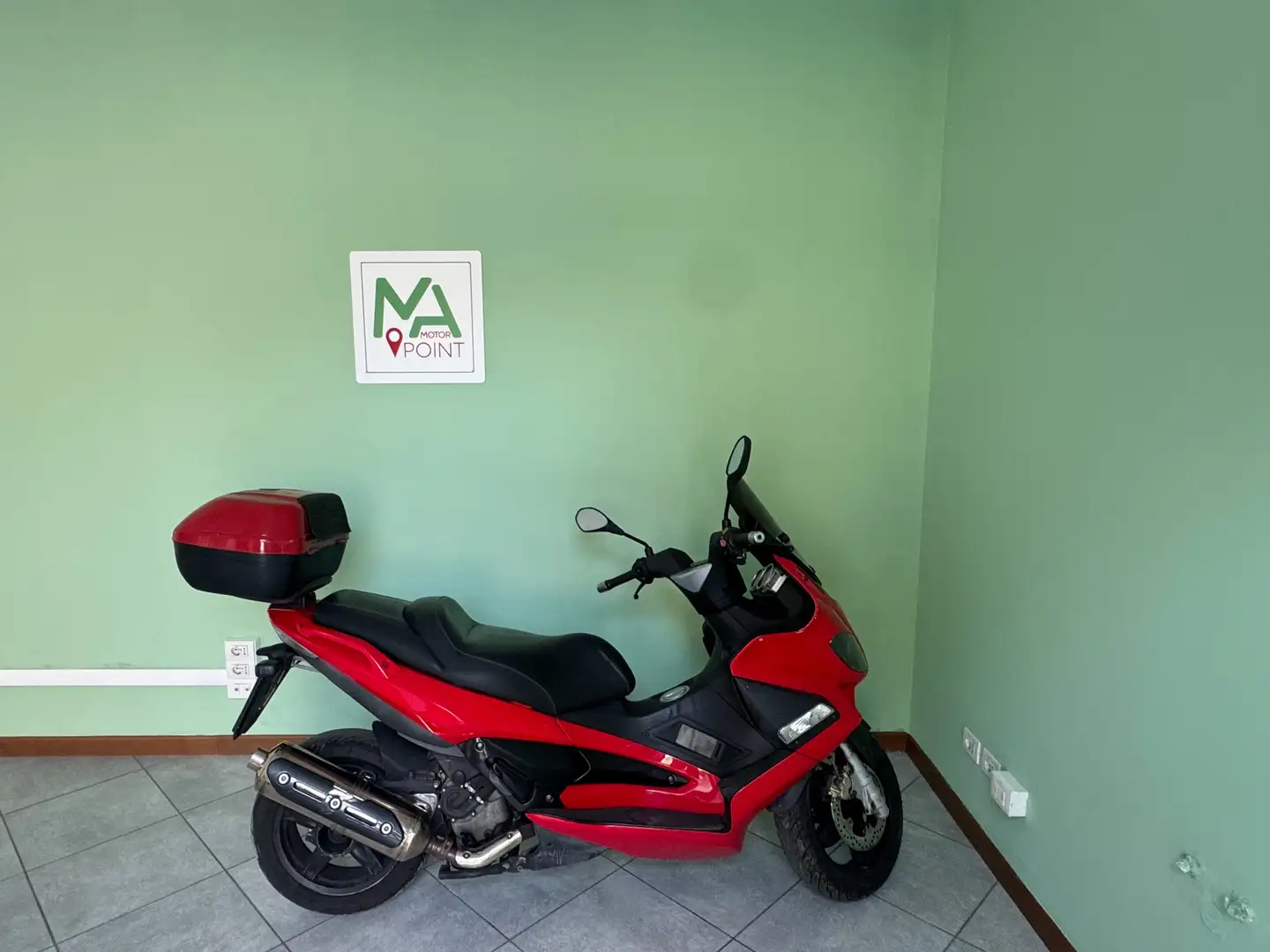 Gilera Nexus 500 Rosso - 1