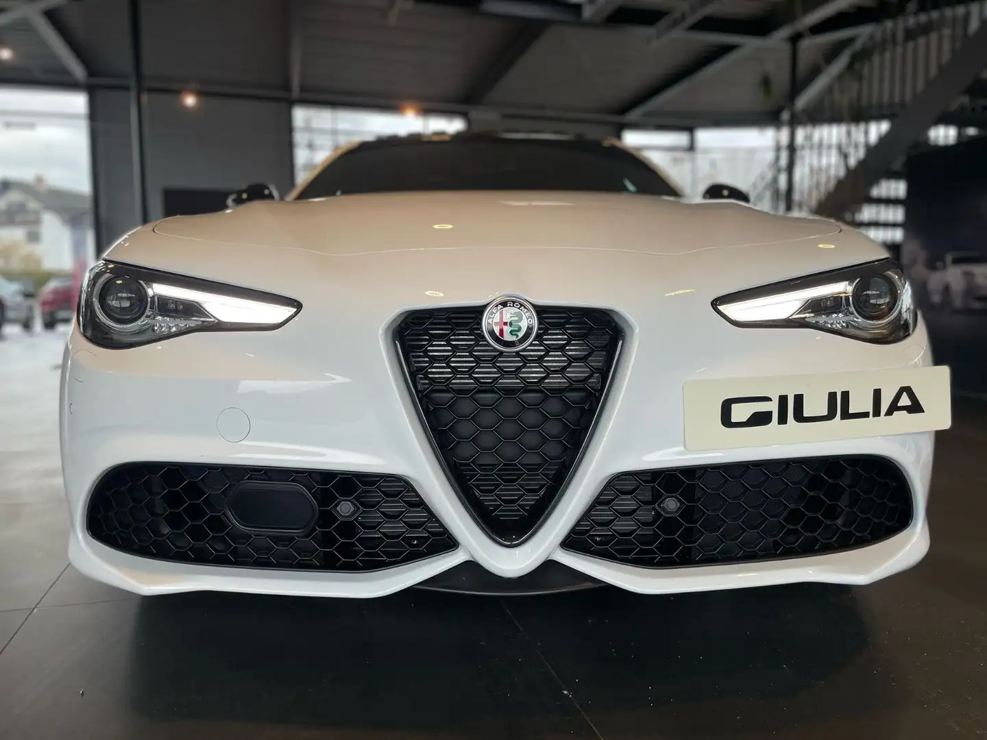 Alfa Romeo Giulia Veloce Q4 Blanc - 2