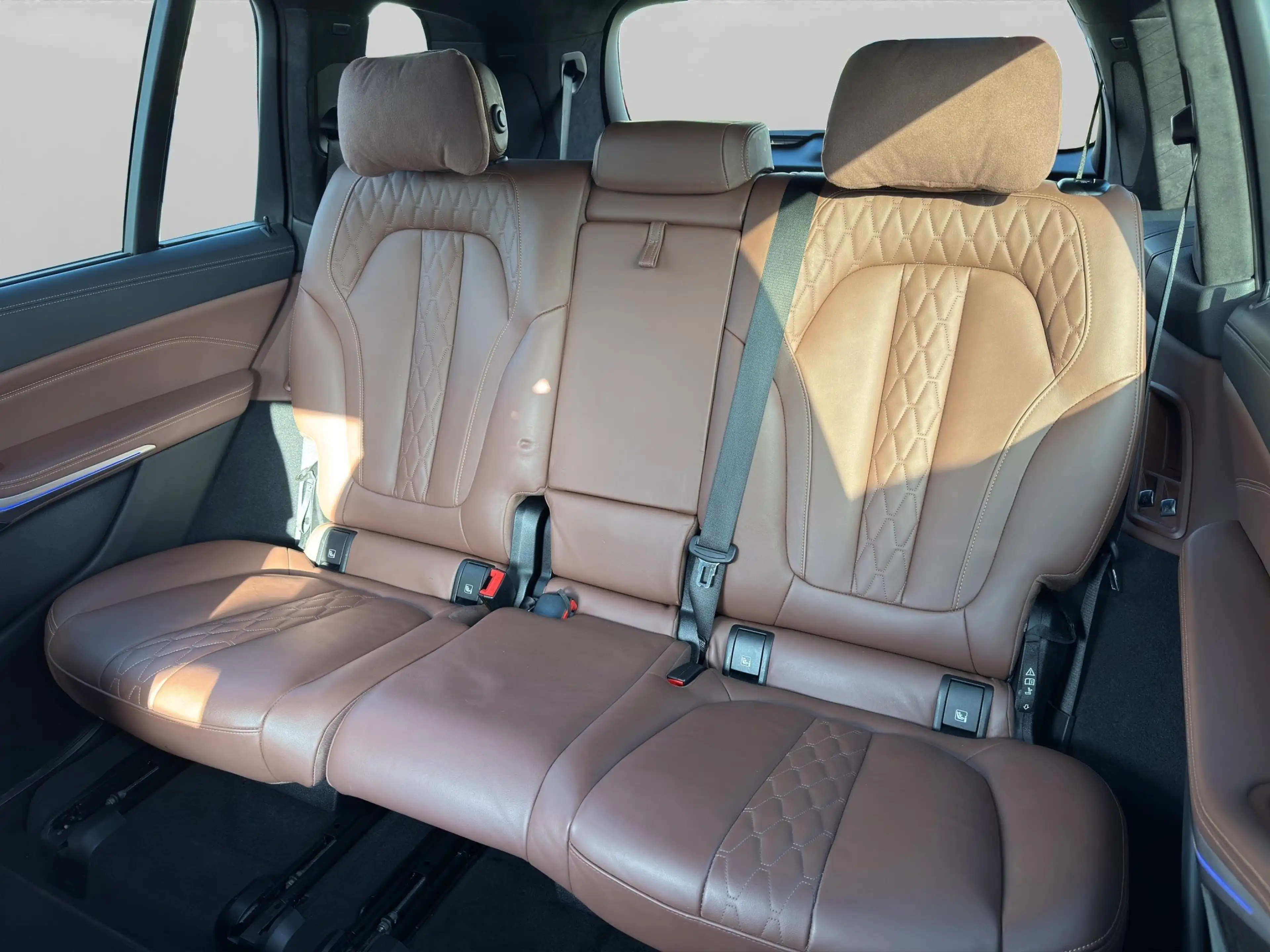 Alpina XB7 Biturbo Panorama Driving+Parkingassist Laser Anhän — photo 30
