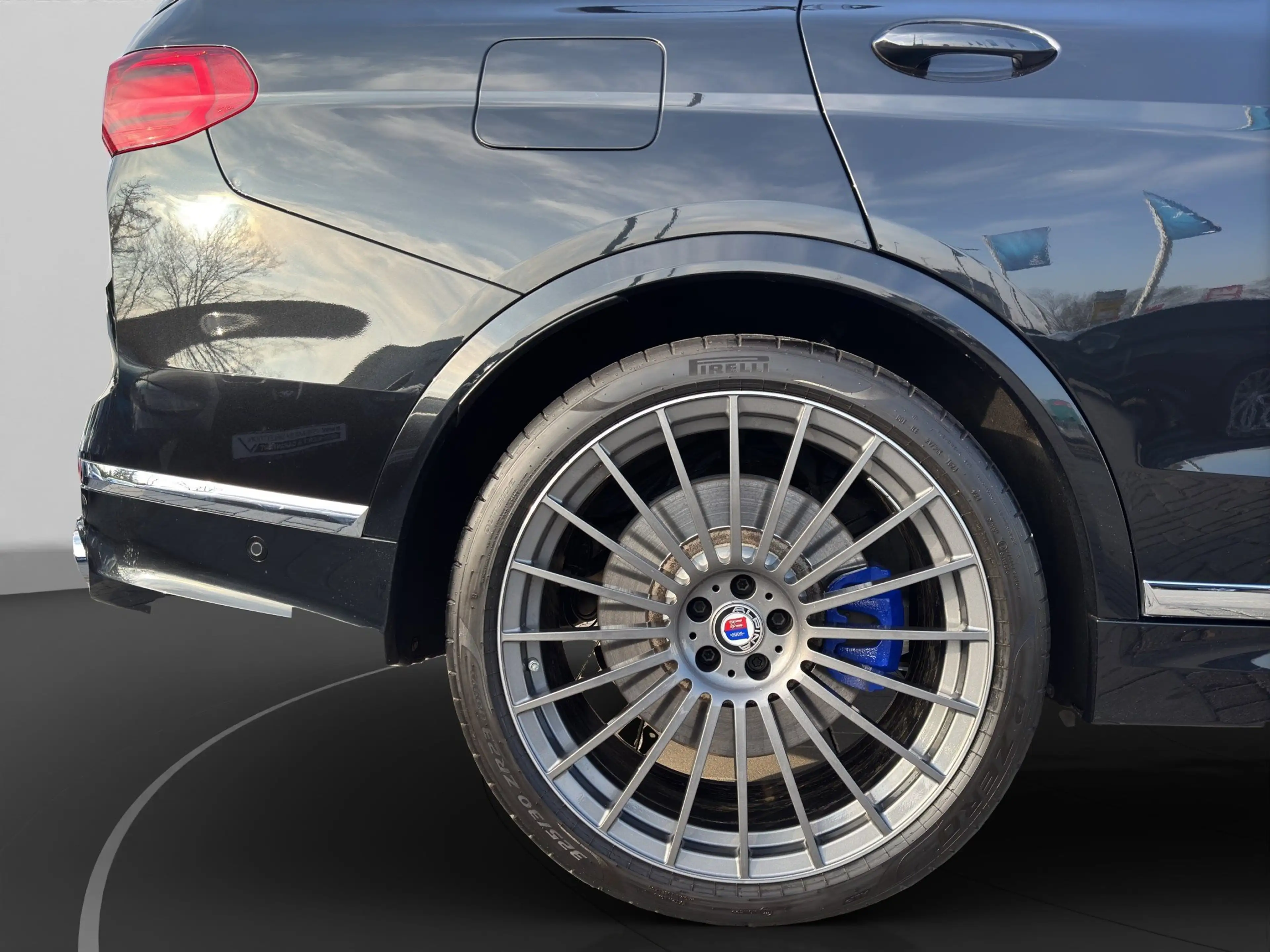 Alpina XB7 Biturbo Panorama Driving+Parkingassist Laser Anhän — photo 12