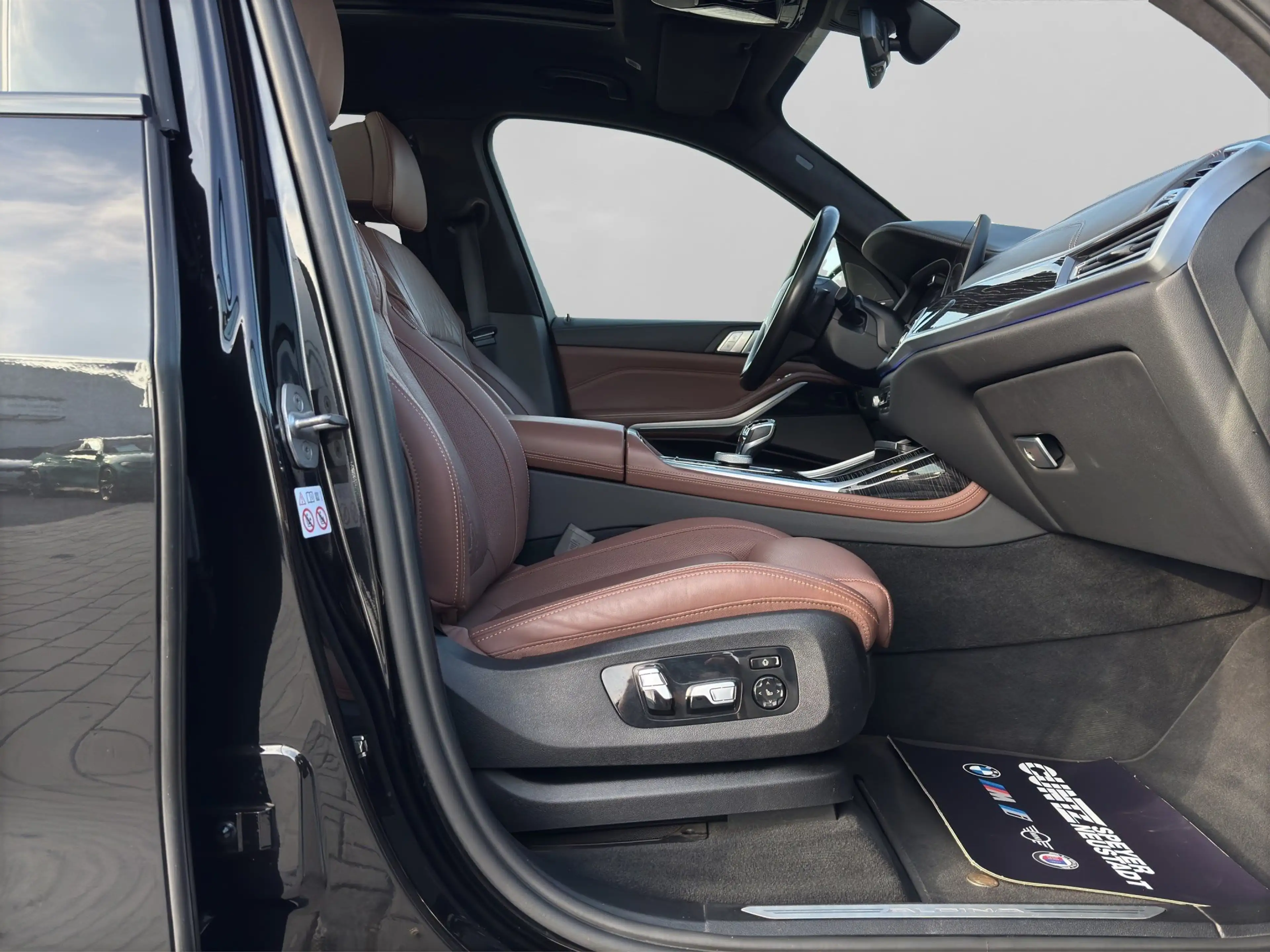 Alpina XB7 Biturbo Panorama Driving+Parkingassist Laser Anhän — photo 29