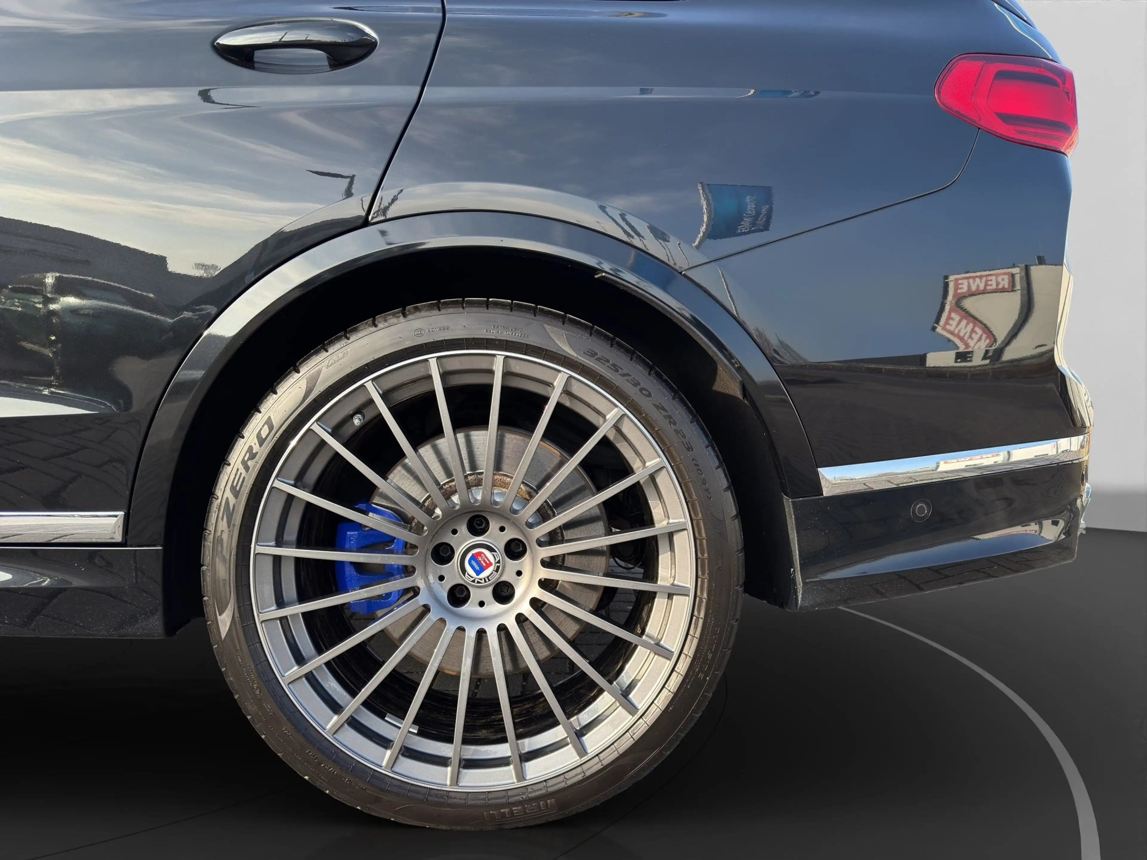 Alpina XB7 Biturbo Panorama Driving+Parkingassist Laser Anhän — photo 11