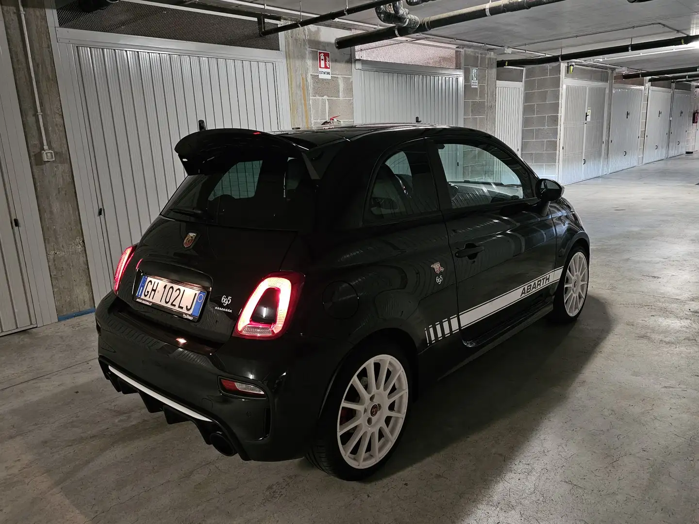 Abarth 695 1.4 t-jet esseesse 180cv - 2