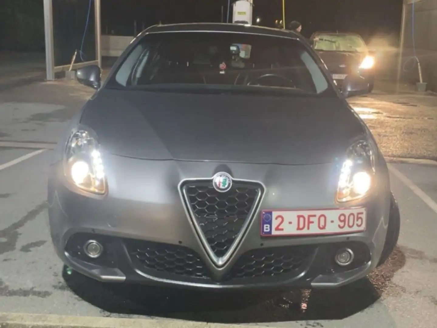 Alfa Romeo Giulietta 1.6 JTDm Grijs - 1