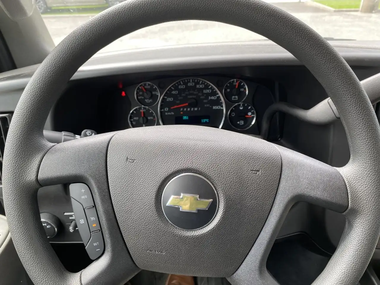 Chevrolet Express 3500 снимка Chevrolet Express 3500
