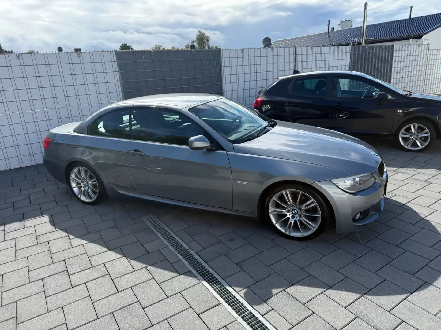 BMW 320 Baureihe 3 Cabrio 320i M Sport Paket Grau - 1