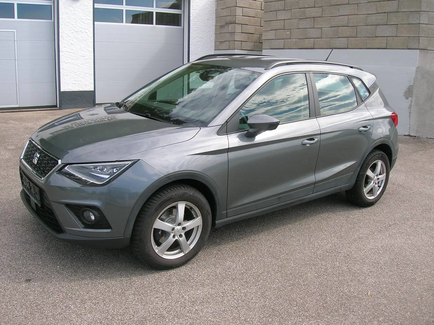 SEAT Arona Style, Led - Scheinwerfer, Navi, AHK, Sitzheizung Grau - 2