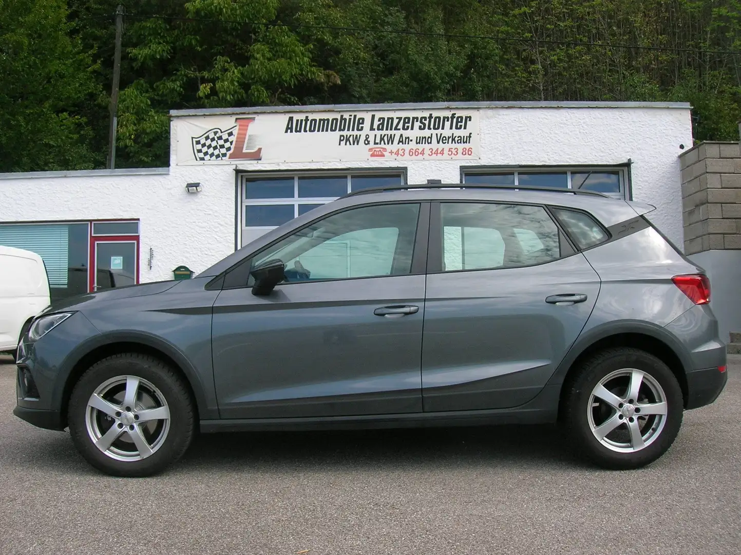 SEAT Arona Style, Led - Scheinwerfer, Navi, AHK, Sitzheizung Grau - 1