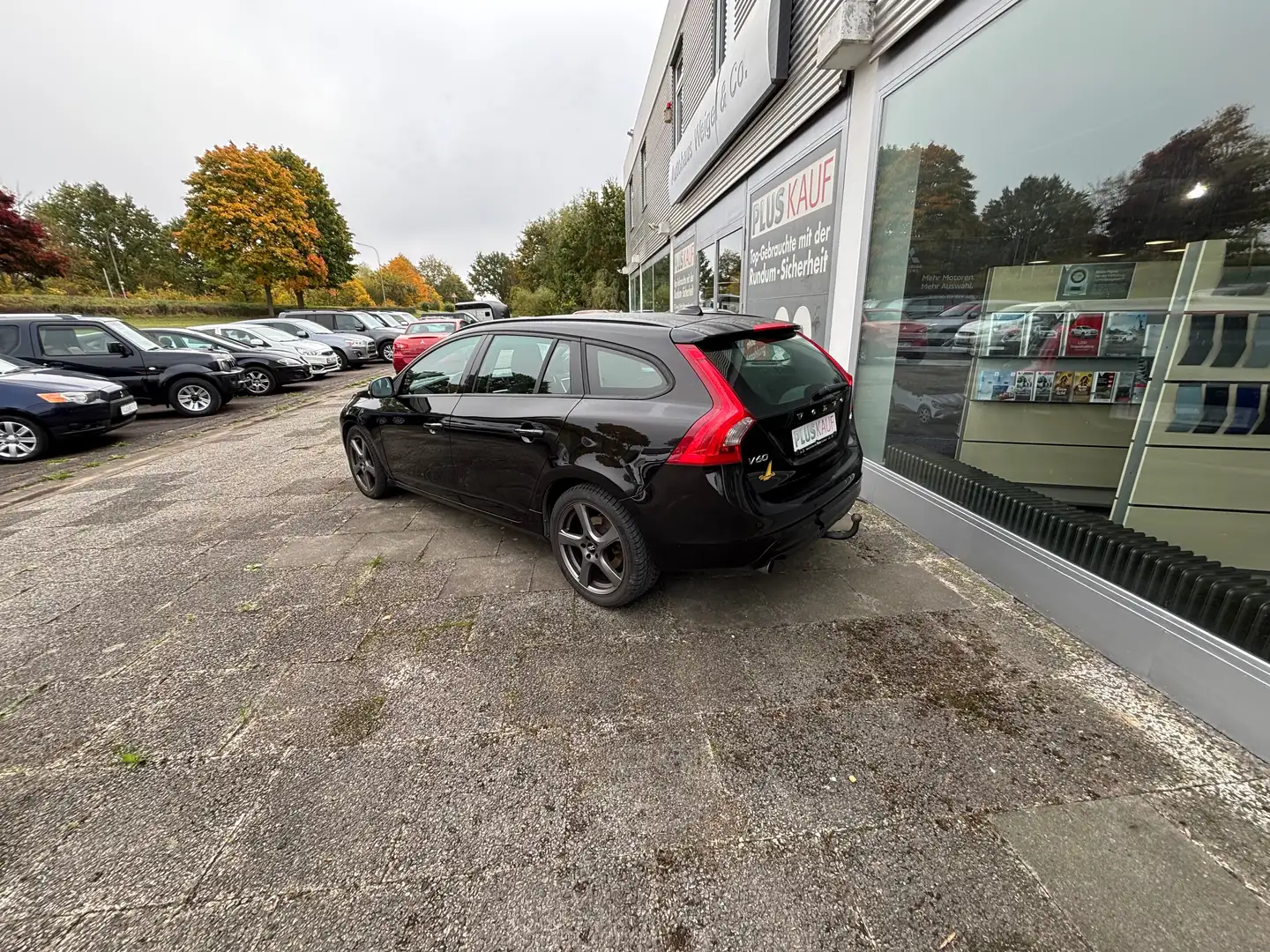Volvo V60 V60 Diesel D4 Business Edition Schwarz - 2