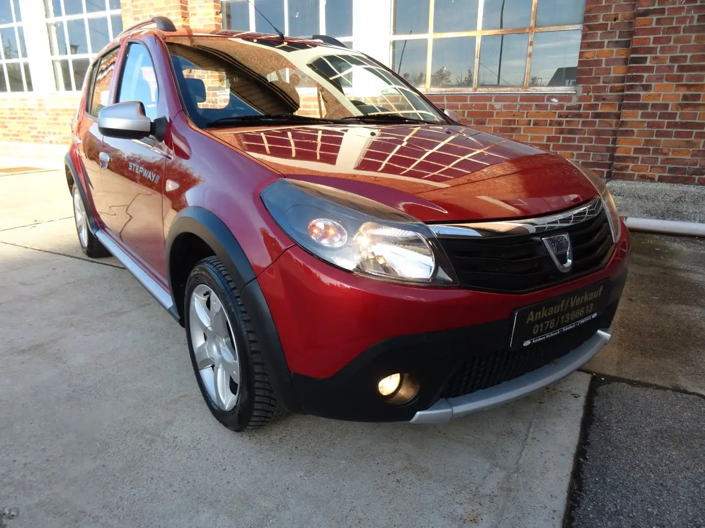 Dacia Sandero Stepway mit Gasanlage (LPG) Rot - 2