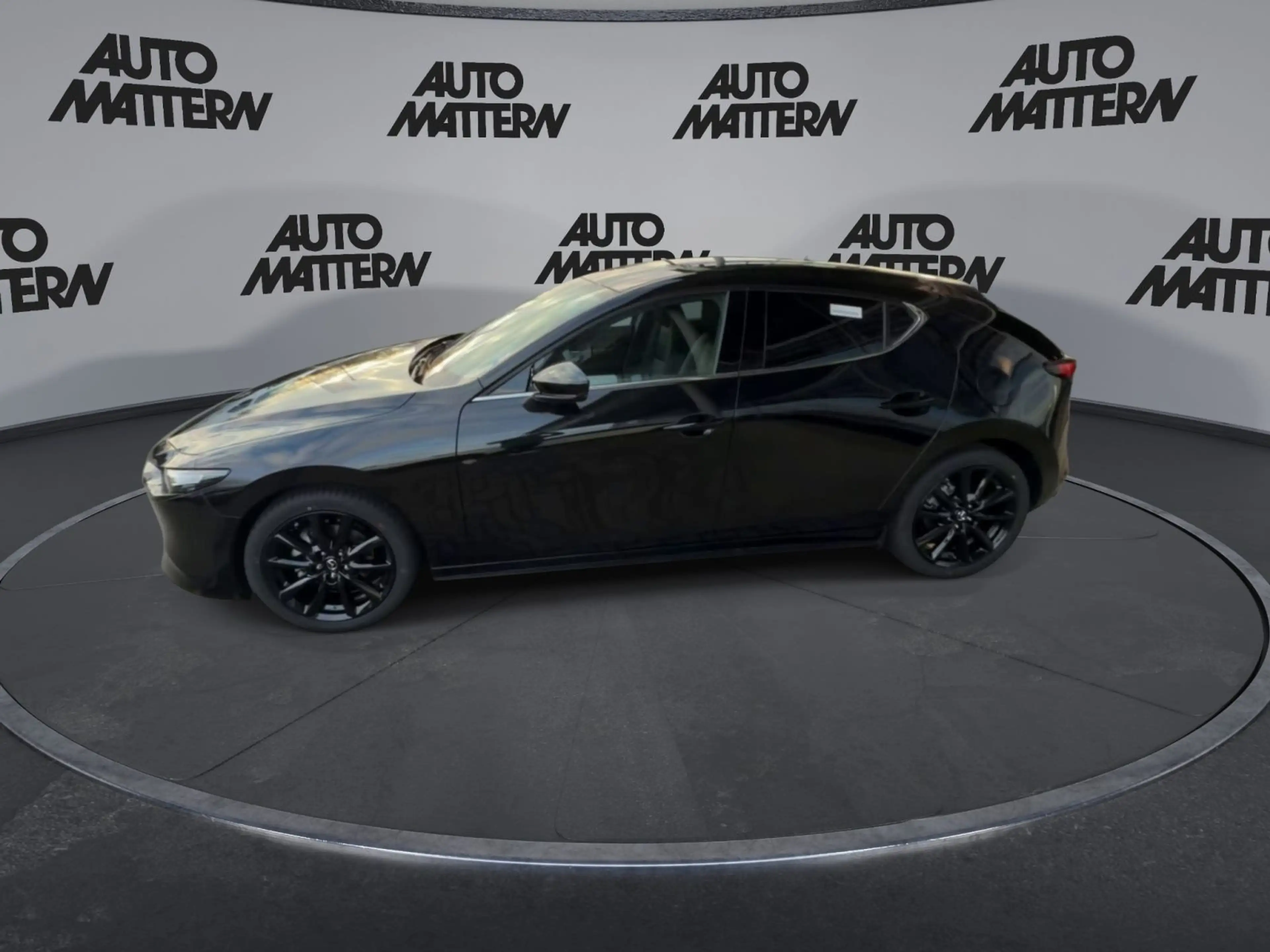Mazda 3 2.5L e-SKYACTIV G 140ps — photo 4