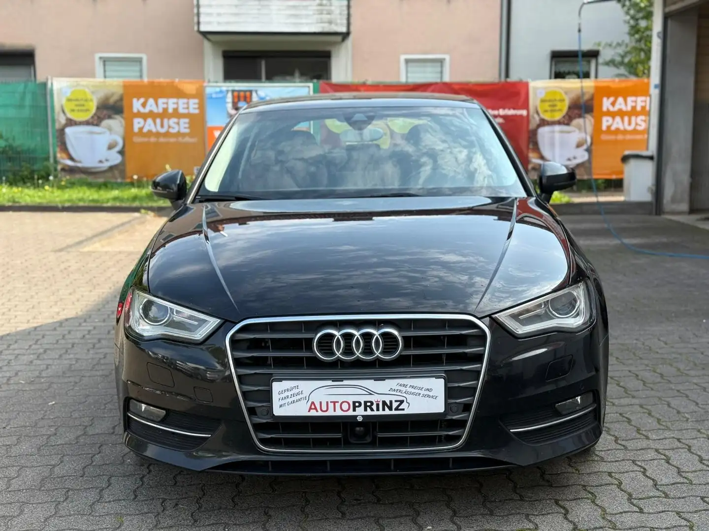 Audi A3 S-Line Sportpaket *2. Hand*Scheckheftgepflegt* Schwarz - 1