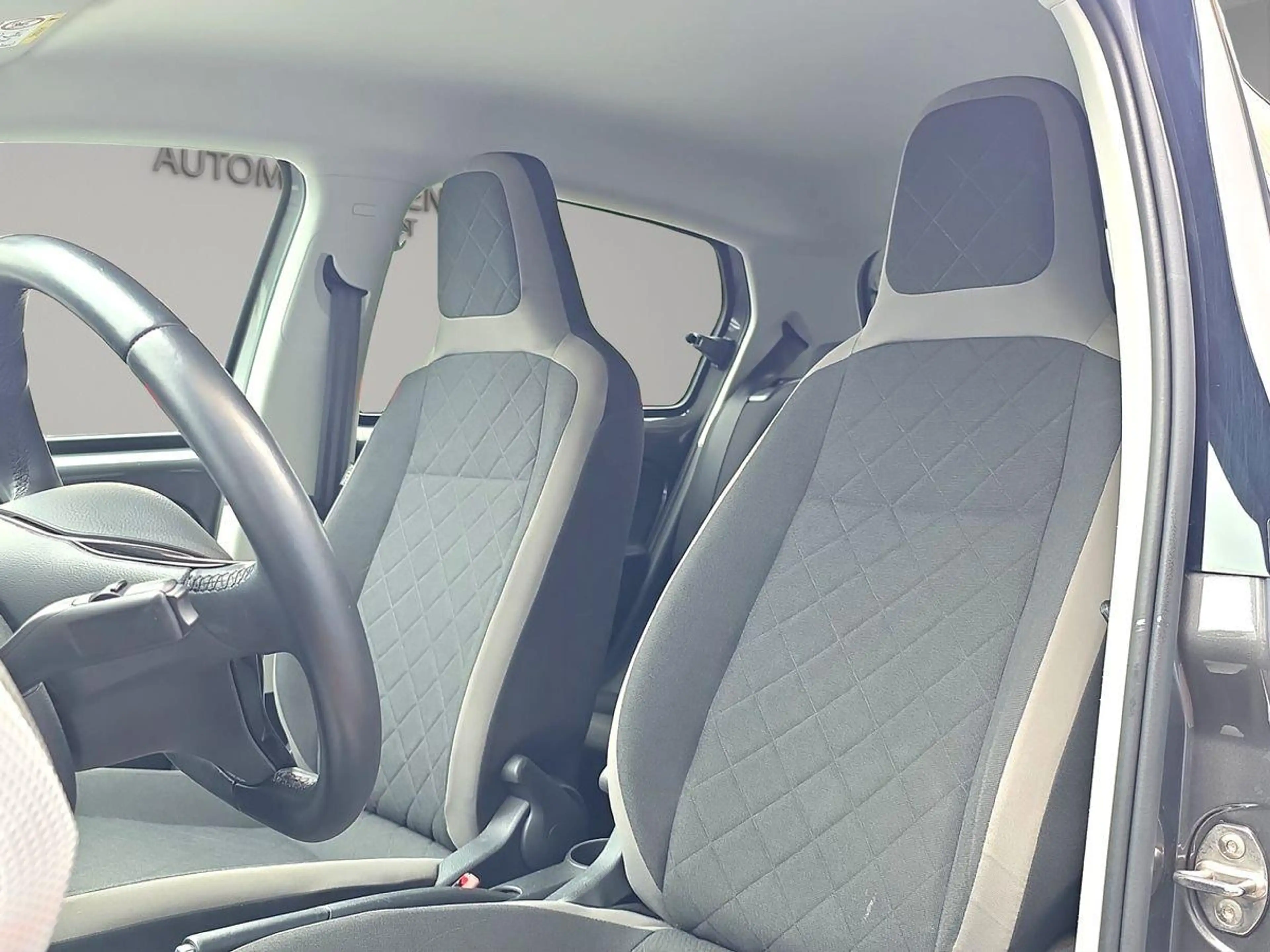 Volkswagen e-up! e-up! Style Plus CCS GRA R-KAM PDC 250km-Reichw — photo 9