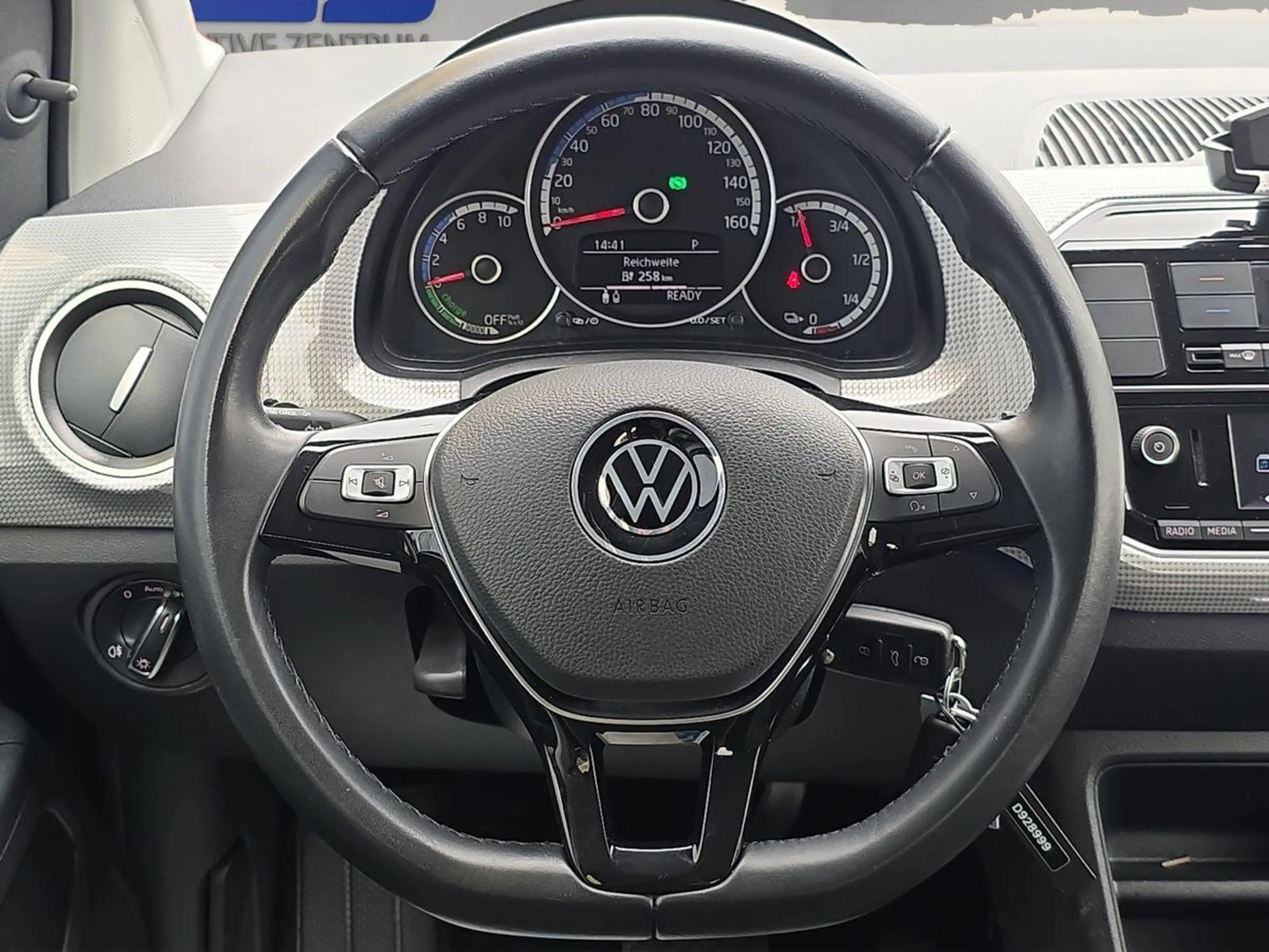 Volkswagen e-up! e-up! Style Plus CCS GRA R-KAM PDC 250km-Reichw — photo 15