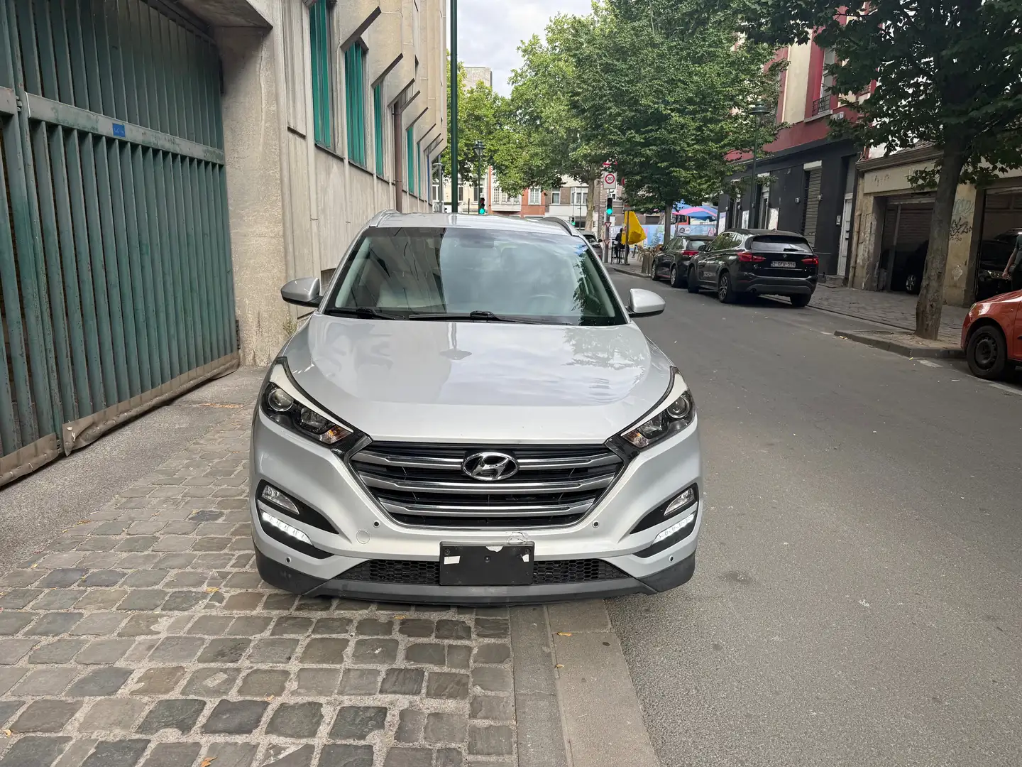 Hyundai TUCSON Tucson 1.6 T-GDi 4WD Luxury Launch Edition DCT Gris - 1
