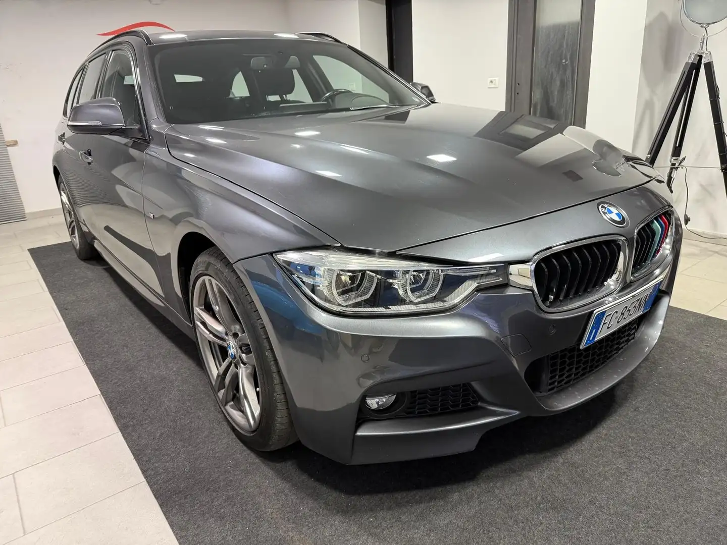 BMW 320 D MSPORT XDRIVE AUTOMATICO Grigio - 2