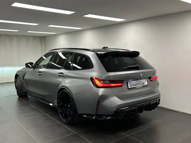BMW M3 view 3