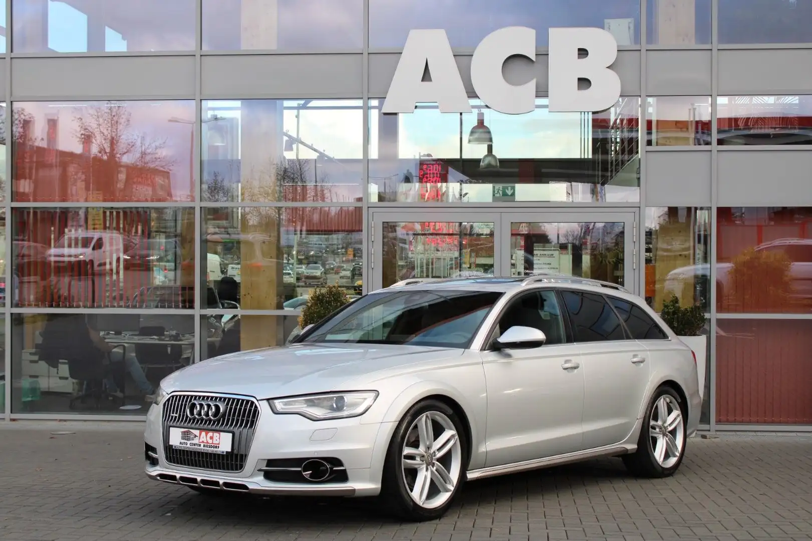 Audi A6 allroad qu. 3.0 TDI ACC HuD Pano Key.Go RFK Silber - 1