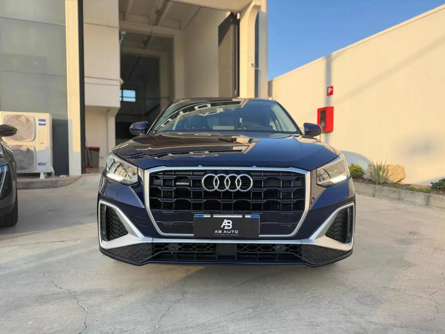Audi Q2 35 TDI quattro S tronic S line Edition Blu/Azzurro - 2