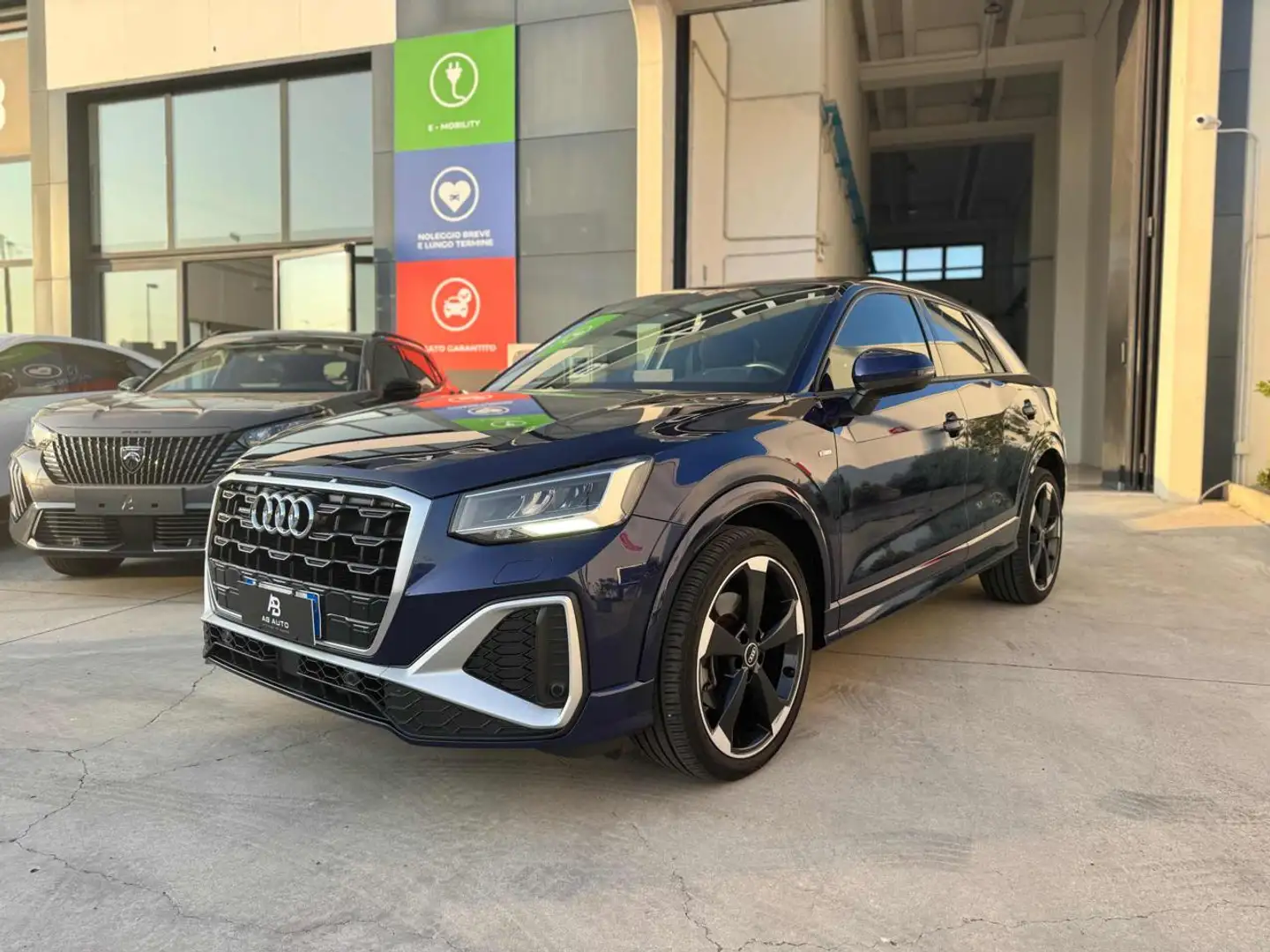 Audi Q2 35 TDI quattro S tronic S line Edition Blu/Azzurro - 1