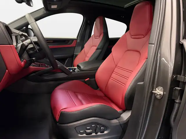 Porsche Cayenne view 14