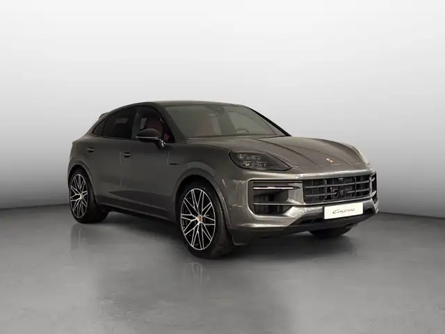 Porsche Cayenne view 7