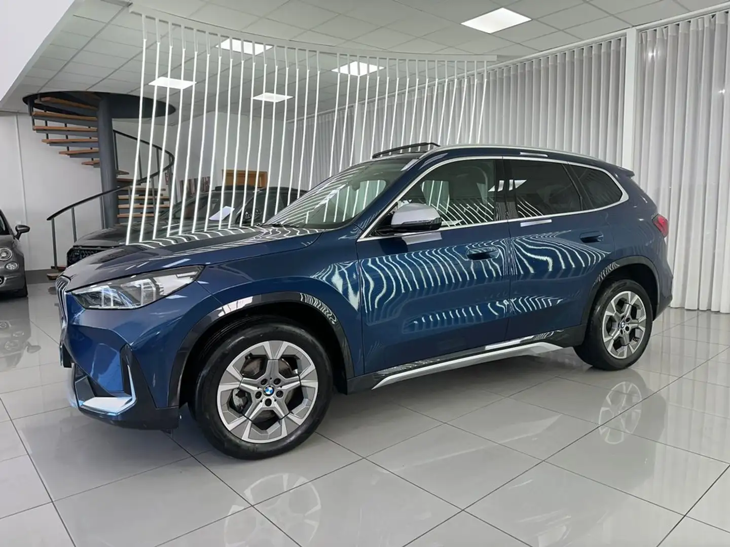 BMW X1 sDrive 18dA Azul - 2