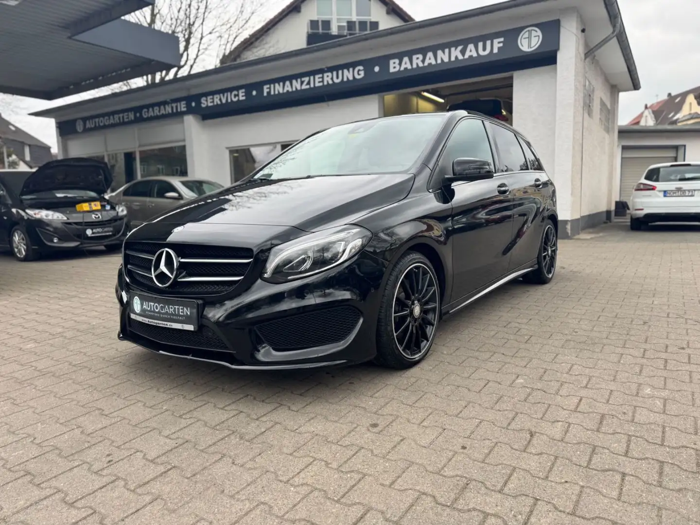 Mercedes-Benz B 220 B-Klasse 220*4-MATIC*LEDER*AUTOMATIK*AMG-LINE* Negru - 1