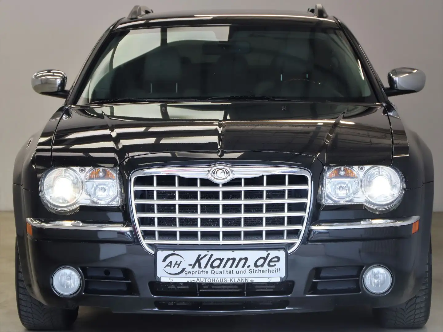 Chrysler 300C Touring 218 PS 3.0 CRD Schiebedach Černá - 2